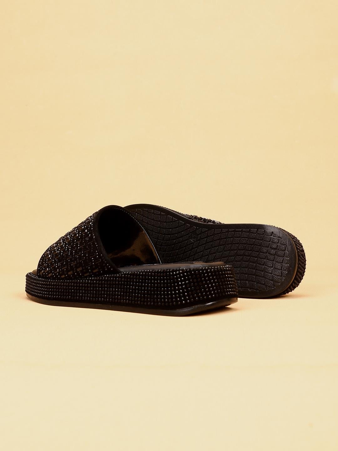 LAYKLY Taş Detaylı Parlak Yazlık Model  Platform Kadın SiyahTerlik 