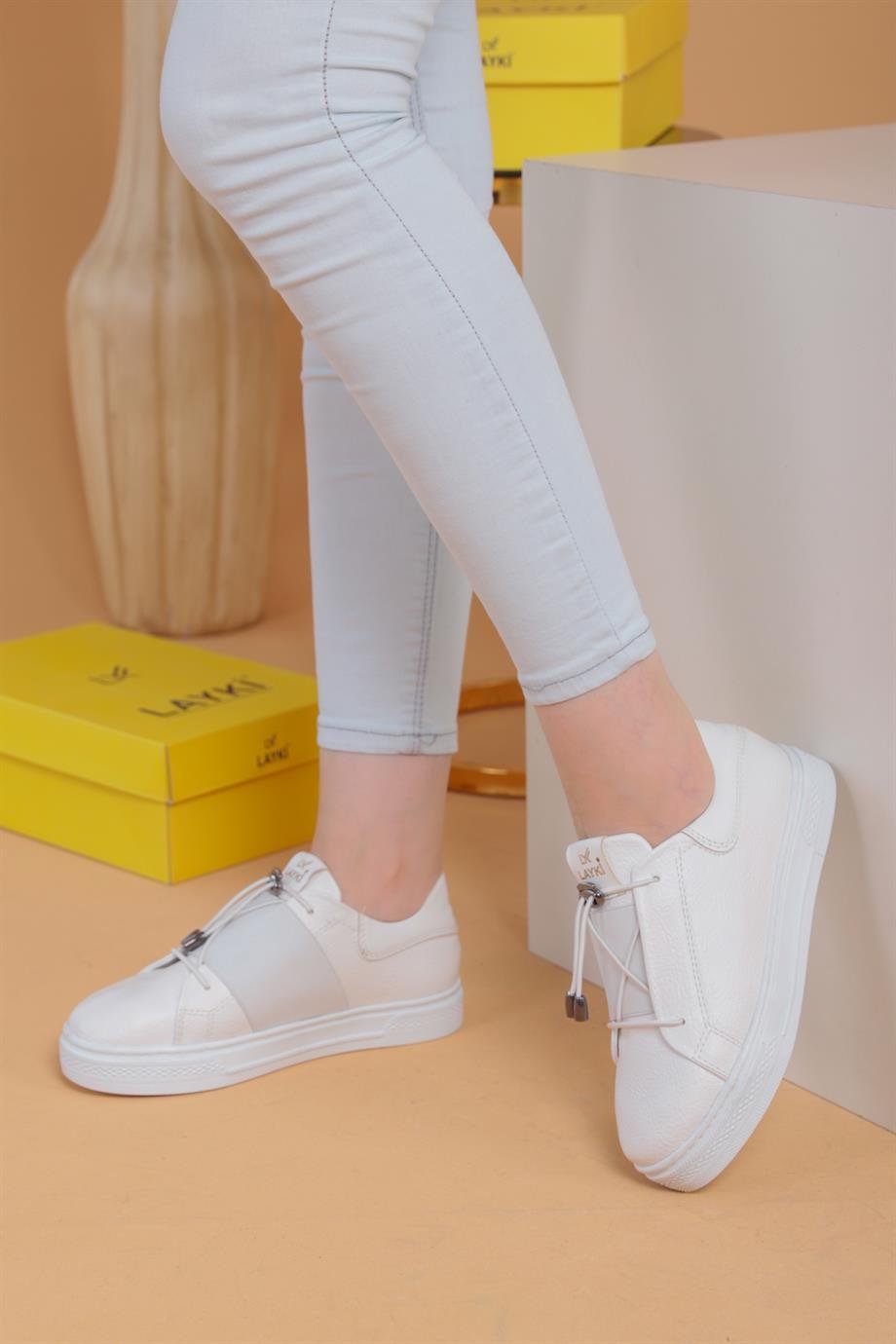 Alvaro Beyaz Renkli Sneaker	