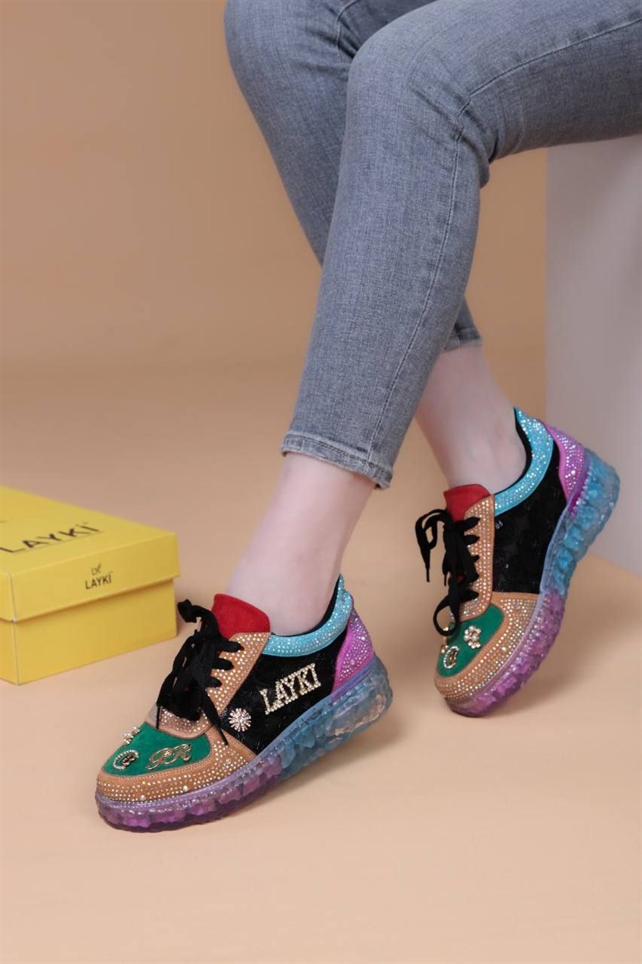 Astra Taşlı Desenli Şeffaf Taban Renkli Kadın Sneaker