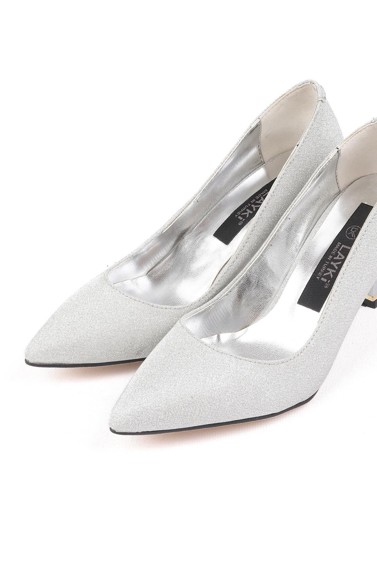 Sirella Parlak Gümüş Renkli Yüksek Topuklu Ayakkabı