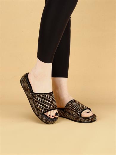 LAYKLY Taş Detaylı Parlak Yazlık Model  Platform Kadın Altın Terlik