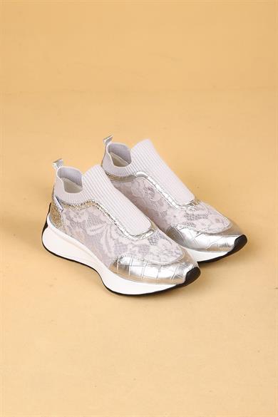 Sora Gümüş Renkli Yazlık Yürüyüş Ayakkabı