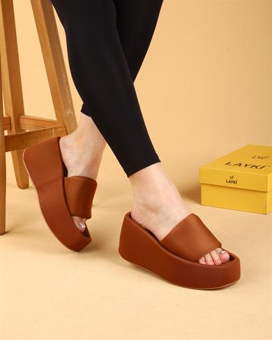 Volga Renkli Yüksek Taban Lüx Terlik 8 CM