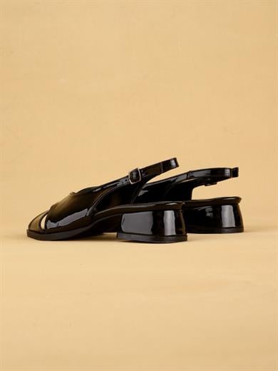 KEIRY Parlak Rugan Siyah Slingback Arkadan Bağlamalı Topuklu Siyah Kadın Sandalet 