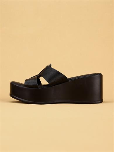 SOLENA Konforlu Yazlık Model Kadın Hakiki Deri Dolgu Topuk Terlik 