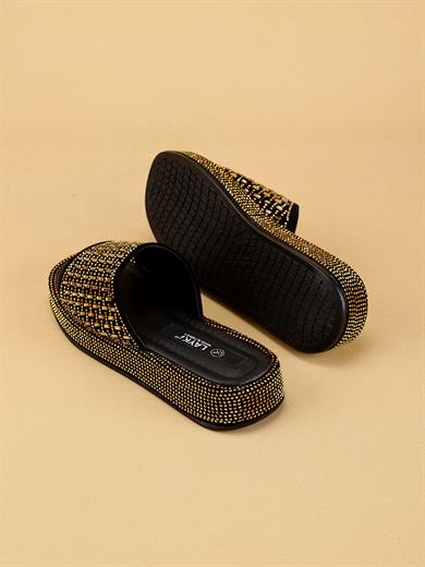 LAYKLY Taş Detaylı Parlak Yazlık Model  Platform Kadın Altın Terlik