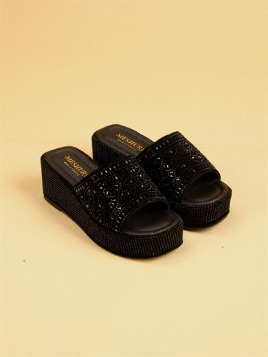 LUXLORA Işıltılı Taş Detaylı Siyah Kadın Platform Terlik