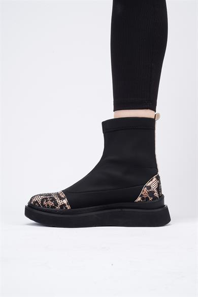 Afron Siyah Renkli Leopar Deri Detaylı Taşlı Kışlık Kadın Bot