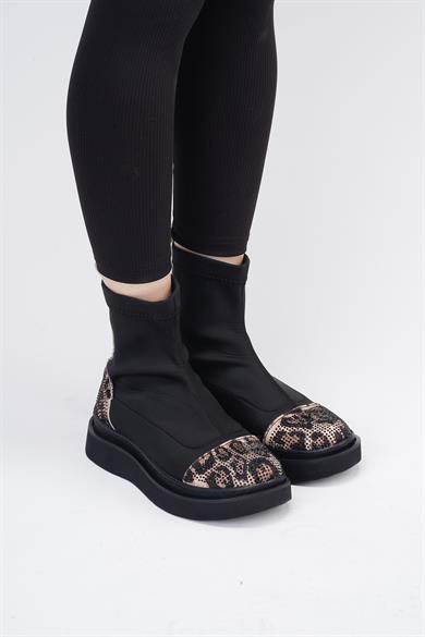 Afron Siyah Renkli Leopar Deri Detaylı Taşlı Kışlık Kadın Bot