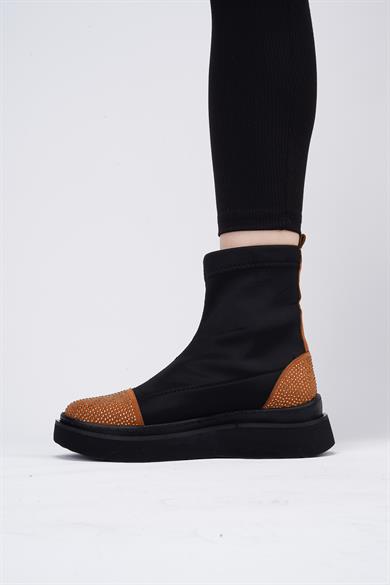 Afron Siyah Renkli Taba Deri Detaylı Taşlı Kışlık Kadın Bot