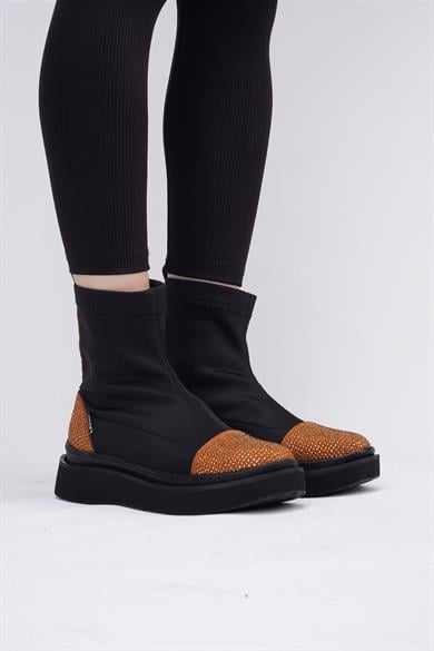 Afron Siyah Renkli Taba Deri Detaylı Taşlı Kışlık Kadın Bot