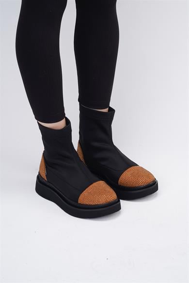 Afron Siyah Renkli Taba Deri Detaylı Taşlı Kışlık Kadın Bot