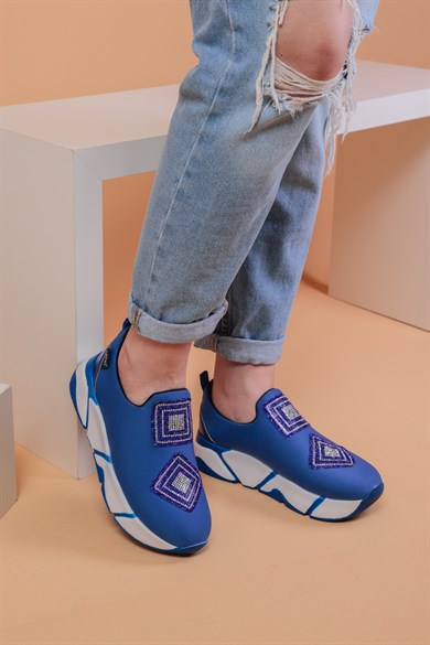İmmobile Mavi Renkli Önü Parlak Taşlı Paraşüt Kumaş Lux Kadın Spor Ayakkabı 