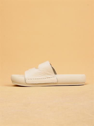 Lera Bej Renkli Hakiki Deri Tokalı Kalın Taban Lüx Terlik