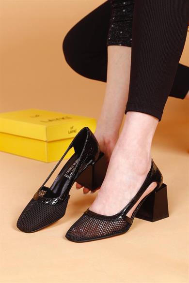 Layki Siyah Dantelli Dolgu Topuklu Ayakkabı 