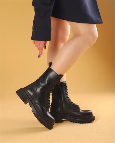 Golda Siyah Renkli Kadın Kışlık Bot