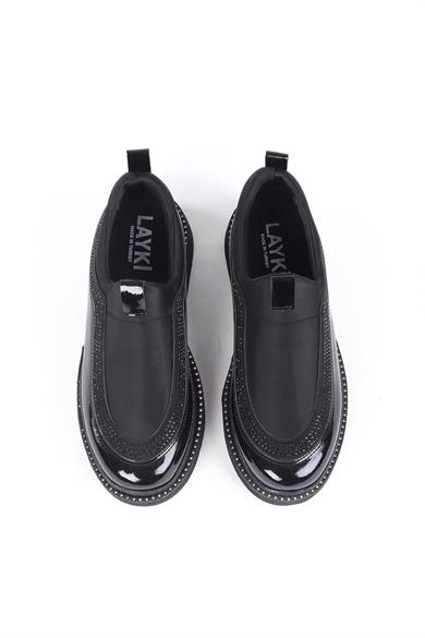 Blenda Siyah Renkli taşlı detaylı Yürüyüş Ayakkabısı