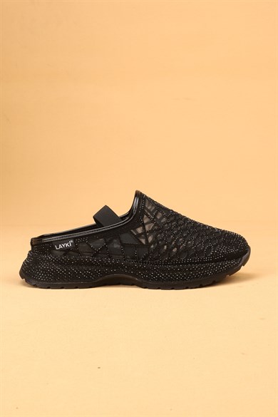 Siora Siyah Renkli Taşlı Desenli Ortopedik Taban Yazlık Lüx Sandalet