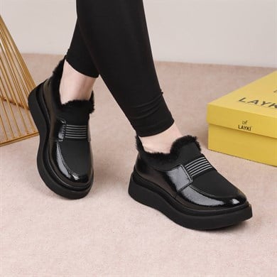 002013810201LaykiSpor Ayakkabılesica siyah rugan kürk detaylı kalın taban slip-on kadın ayakkabılesica siyah rugan kürk detaylı kalın taban slip-on kadın ayakkabı