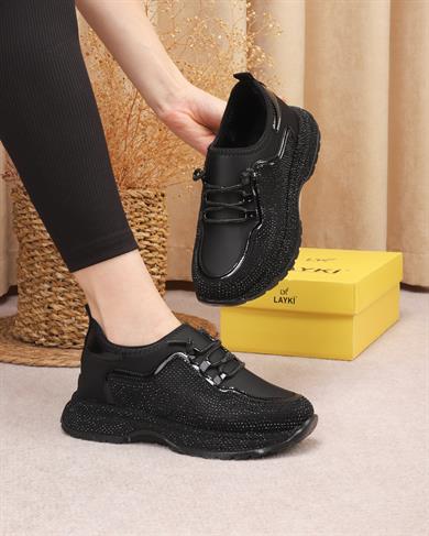 Polia Siyah Renkli Taşlı Detaylı Kadın Yürüyüş Ayakkabısı Sneakers