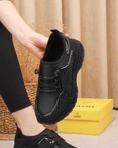 Polia Siyah Renkli Taşlı Detaylı Kadın Yürüyüş Ayakkabısı Sneakers