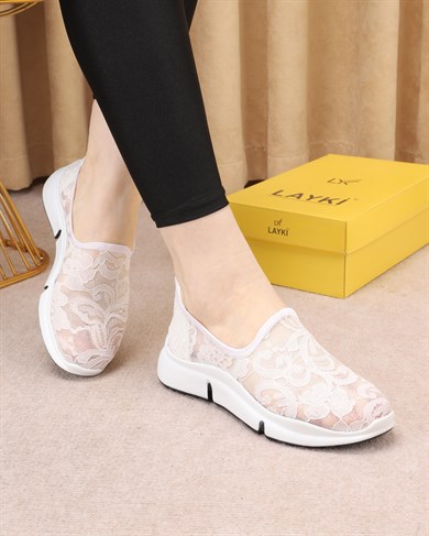 Sela Beyaz Renkli Desenli Yazlık Yürüyüş Ayakkabı Sneakers