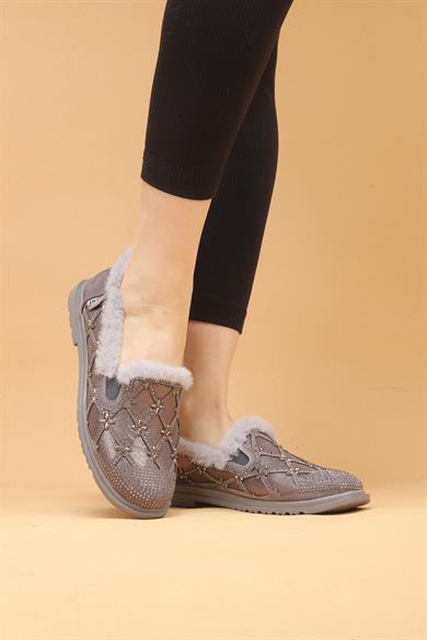 Selaro Gri Renkli Taşlı Desenli İçi Kürklü Kışlık Günlük Ayakkabı