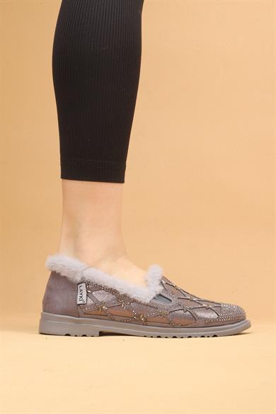 Selaro Gri Renkli Taşlı Desenli İçi Kürklü Kışlık Günlük Ayakkabı