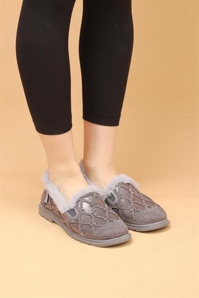 Selaro Gri Renkli Taşlı Desenli İçi Kürklü Kışlık Günlük Ayakkabı