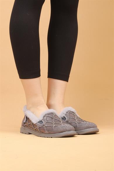 Selaro Gri Renkli Taşlı Desenli İçi Kürklü Kışlık Günlük Ayakkabı