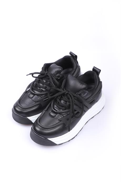076010120000002LaykiYürüyüş AyakkabısıSoldero Siyah Renkli Kadın Yürüyüş Ayakkabısı