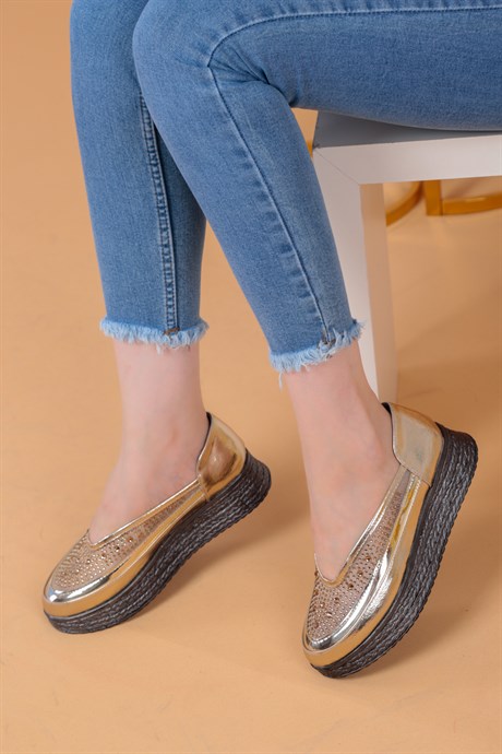 009010600000001laykiKlasiklayki.com | Layki 009060 parlak deri Bayan Sandalet Ayakkabı Elektra Gold Renkli Lazer Detaylı Lux Kadın Klasik Ayakkabı 