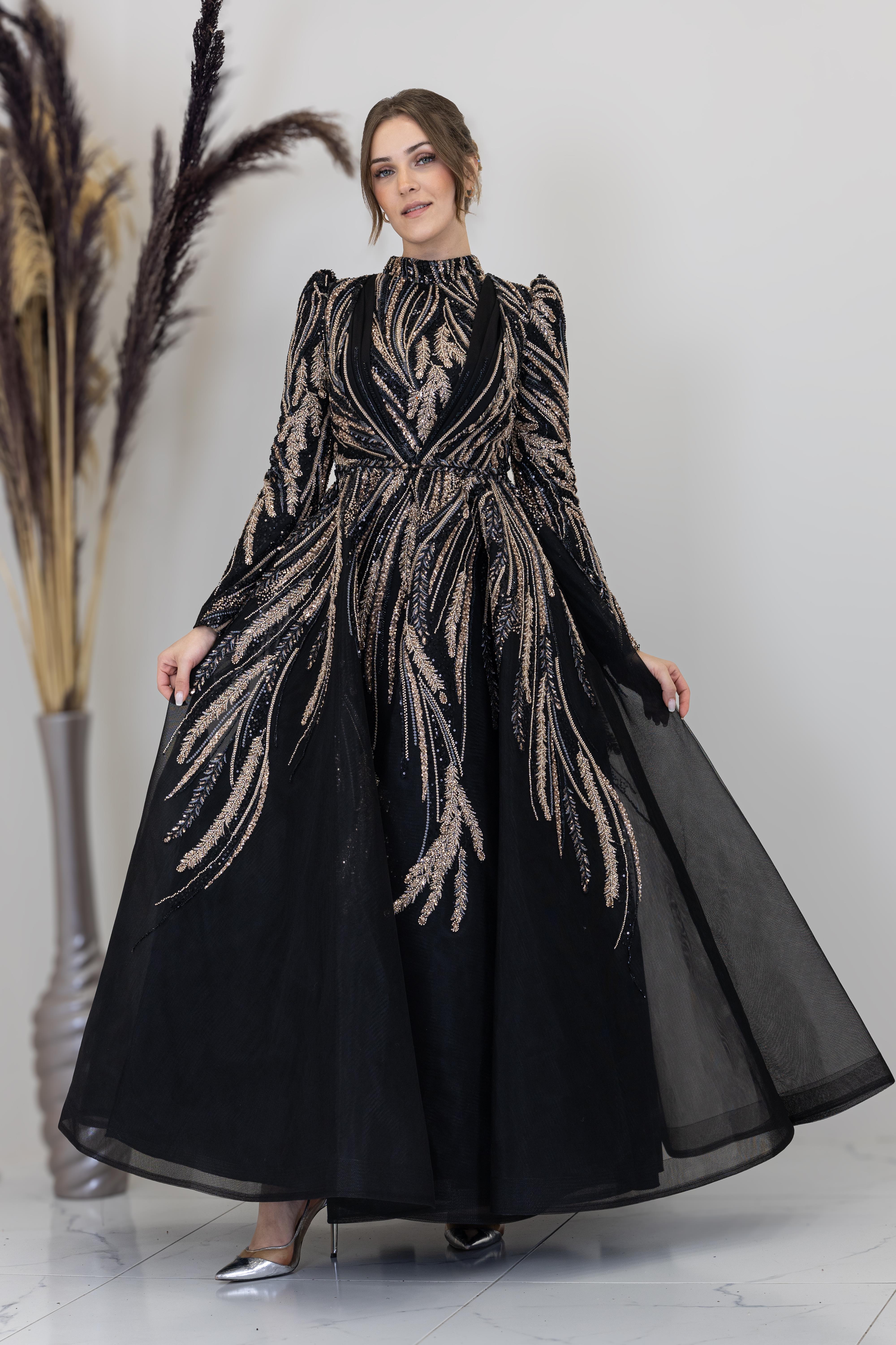 Önü Drapeli Aplik İşlemeli Kübra Abiye - Siyah