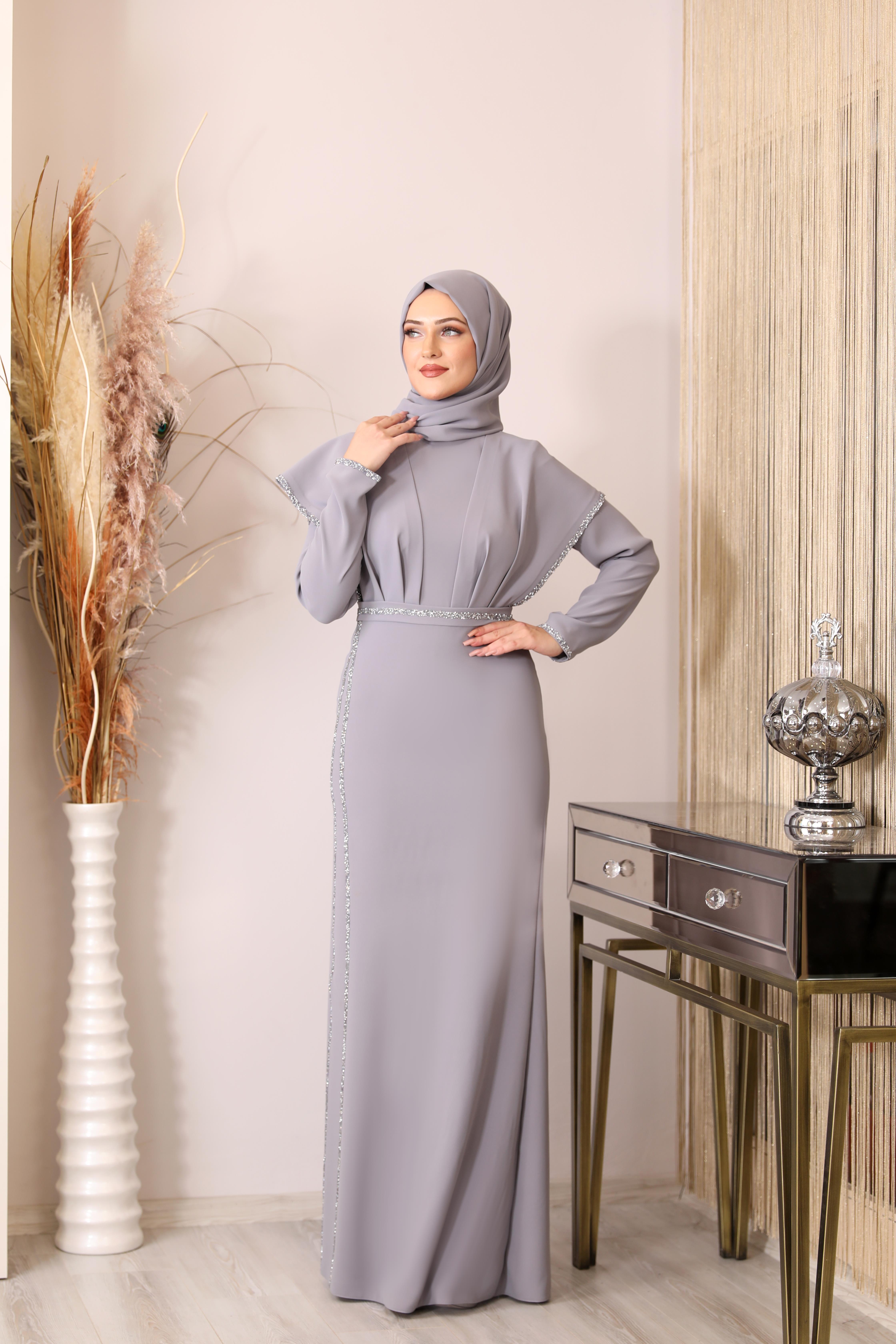 Önü Taşlı Drapeli Peri Abiye - Gri