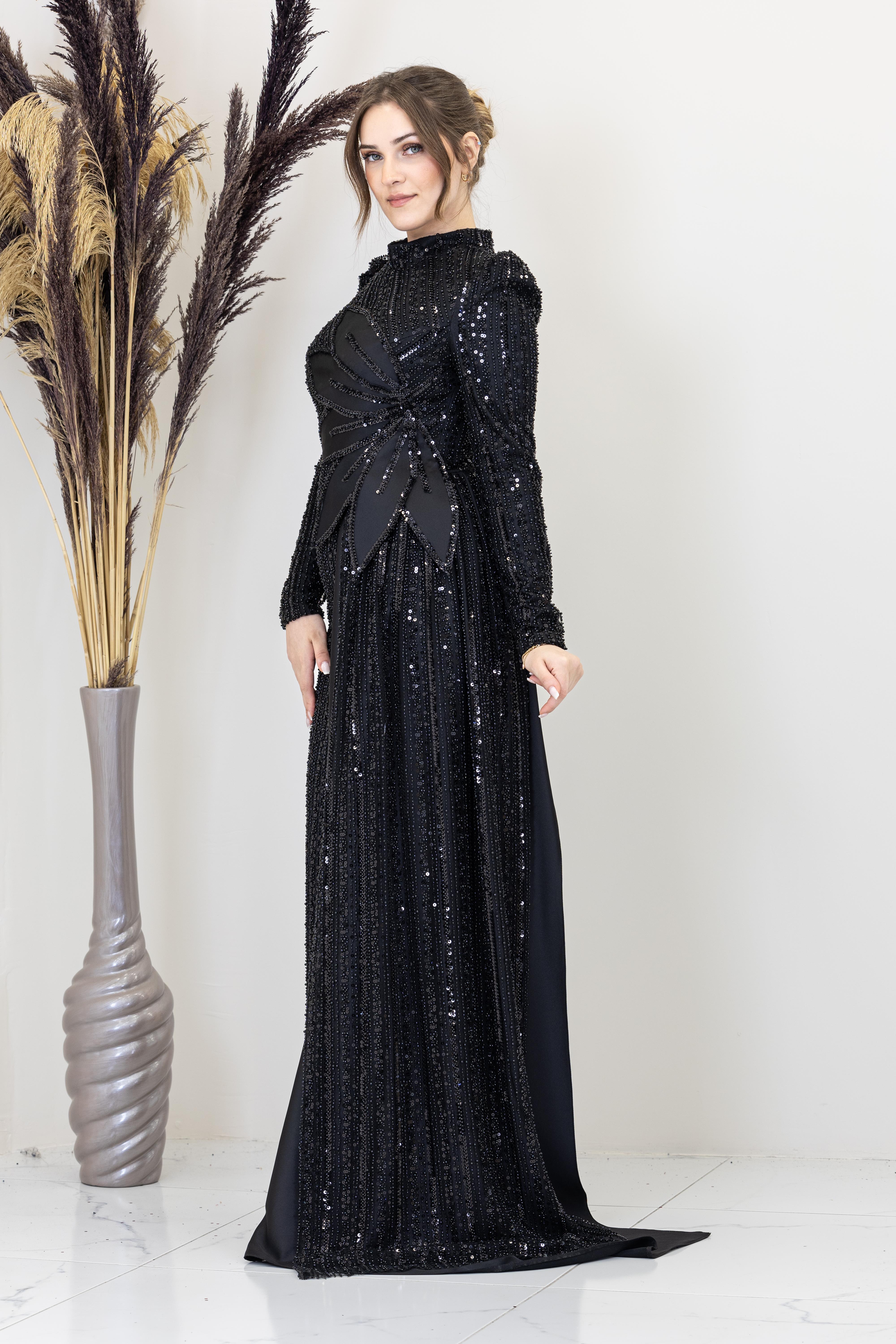 Beli Çiçek Detaylı Bergüzar Abiye - Siyah