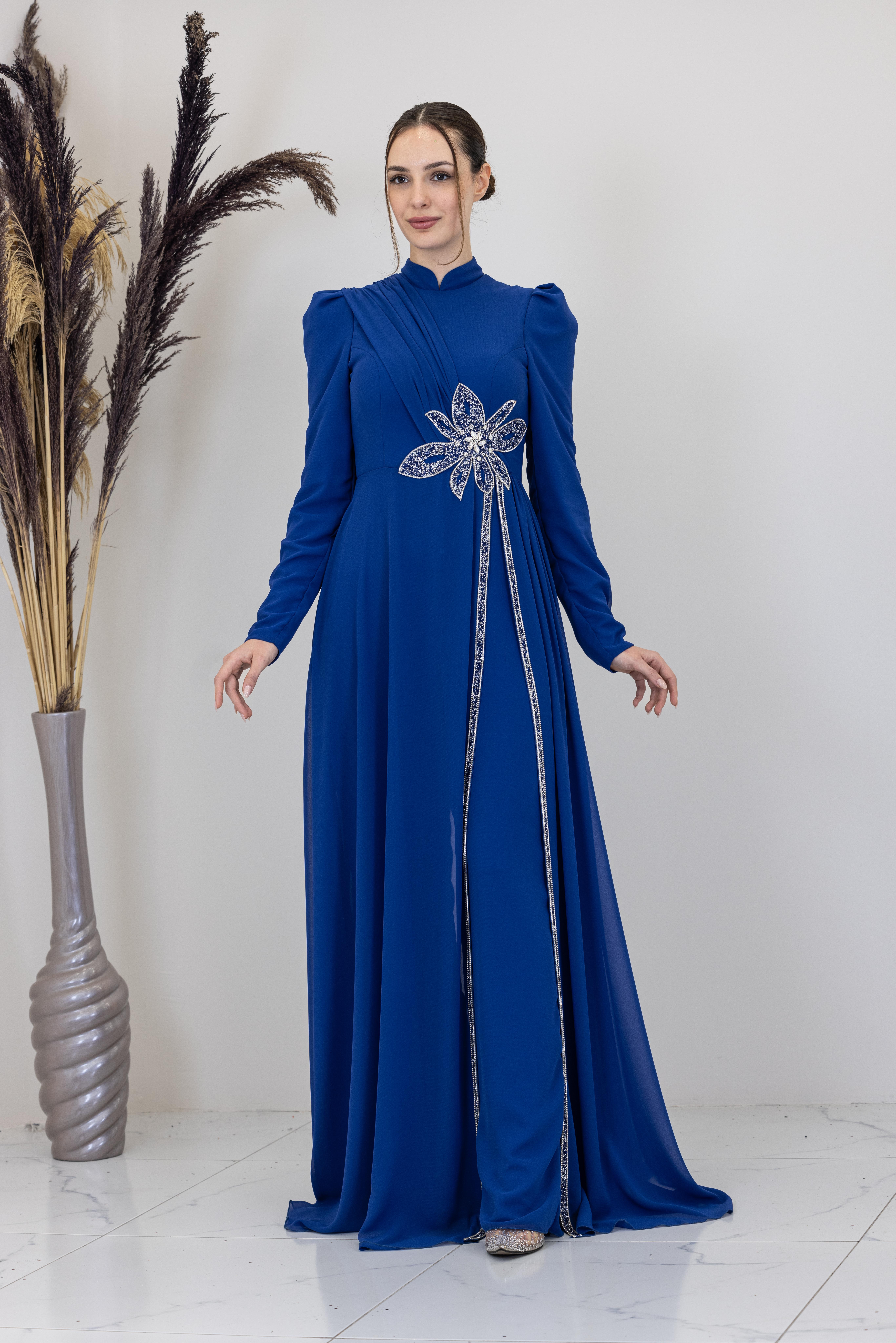 Omzu Pelerinli Çiçek Tulum - Saks Mavisi