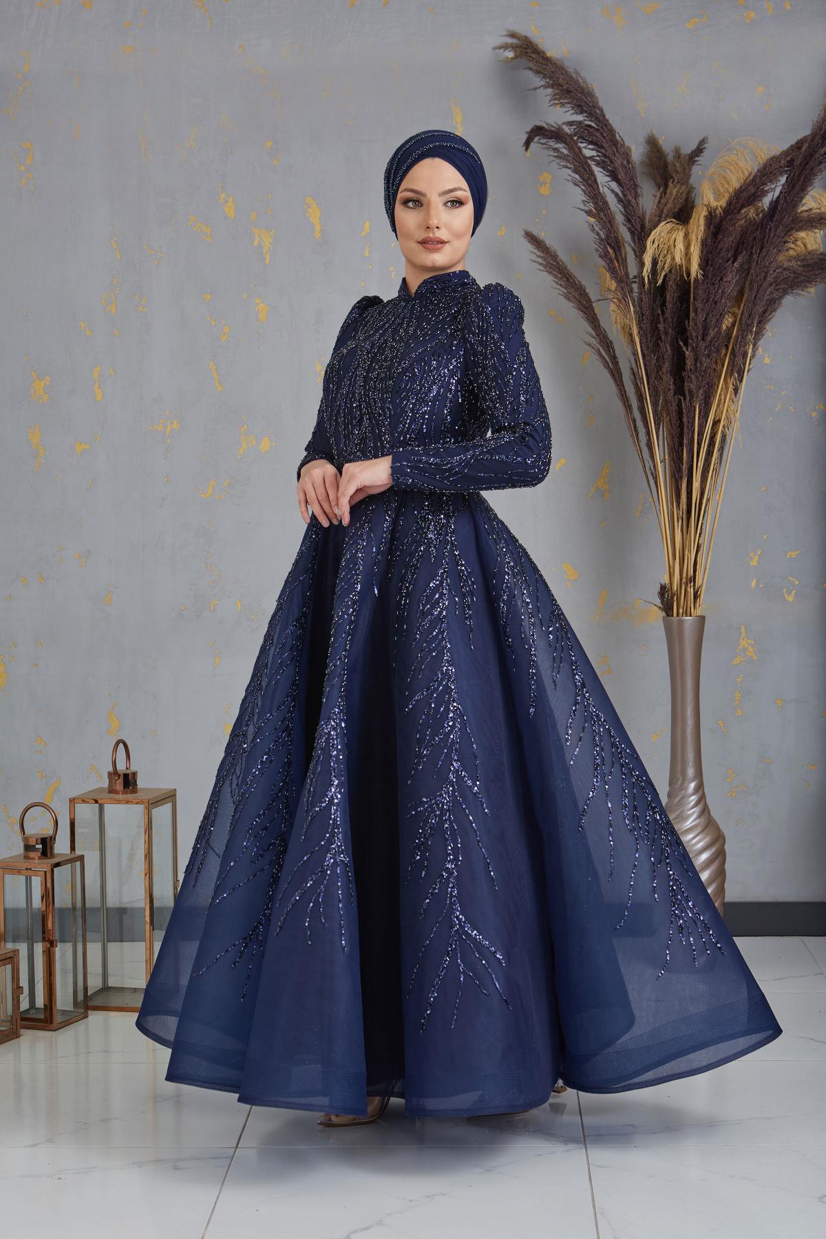 Önü Aplik Detaylı Arkadan Bağcıklı Prenses Abiye - Lacivert