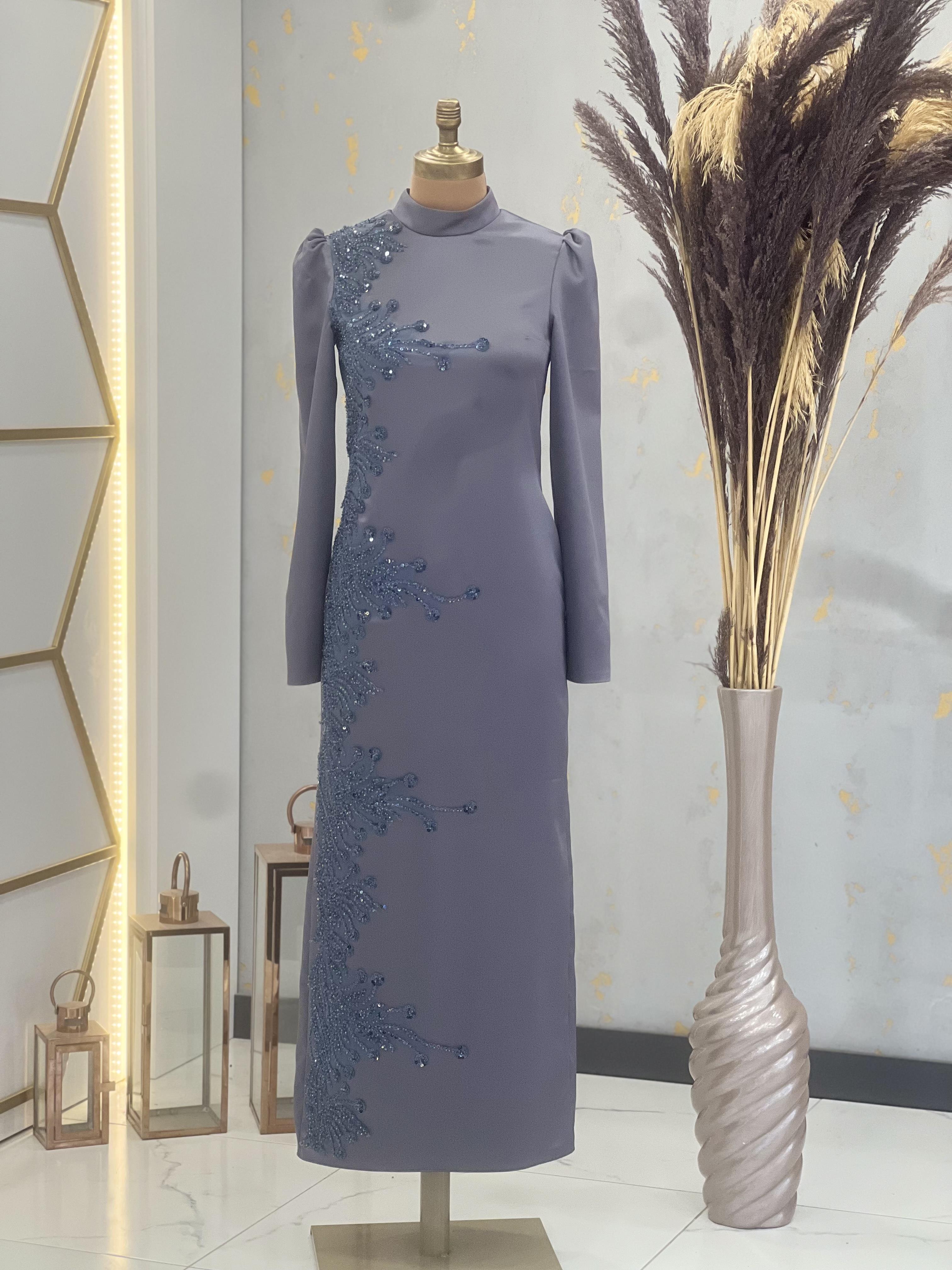 قلم رصاص مطرز مع زين على الشاطئ الأمامي الحجاب مساء اللباس