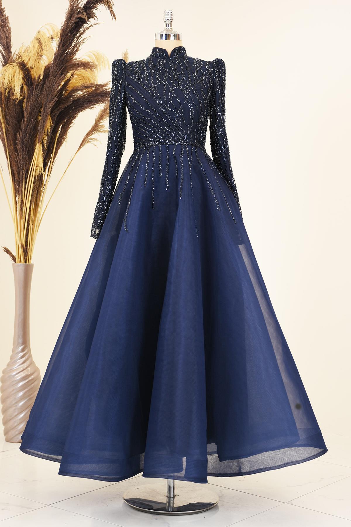 Önü Drapeli Aplik İşlemeli Mila Abiye - Lacivert