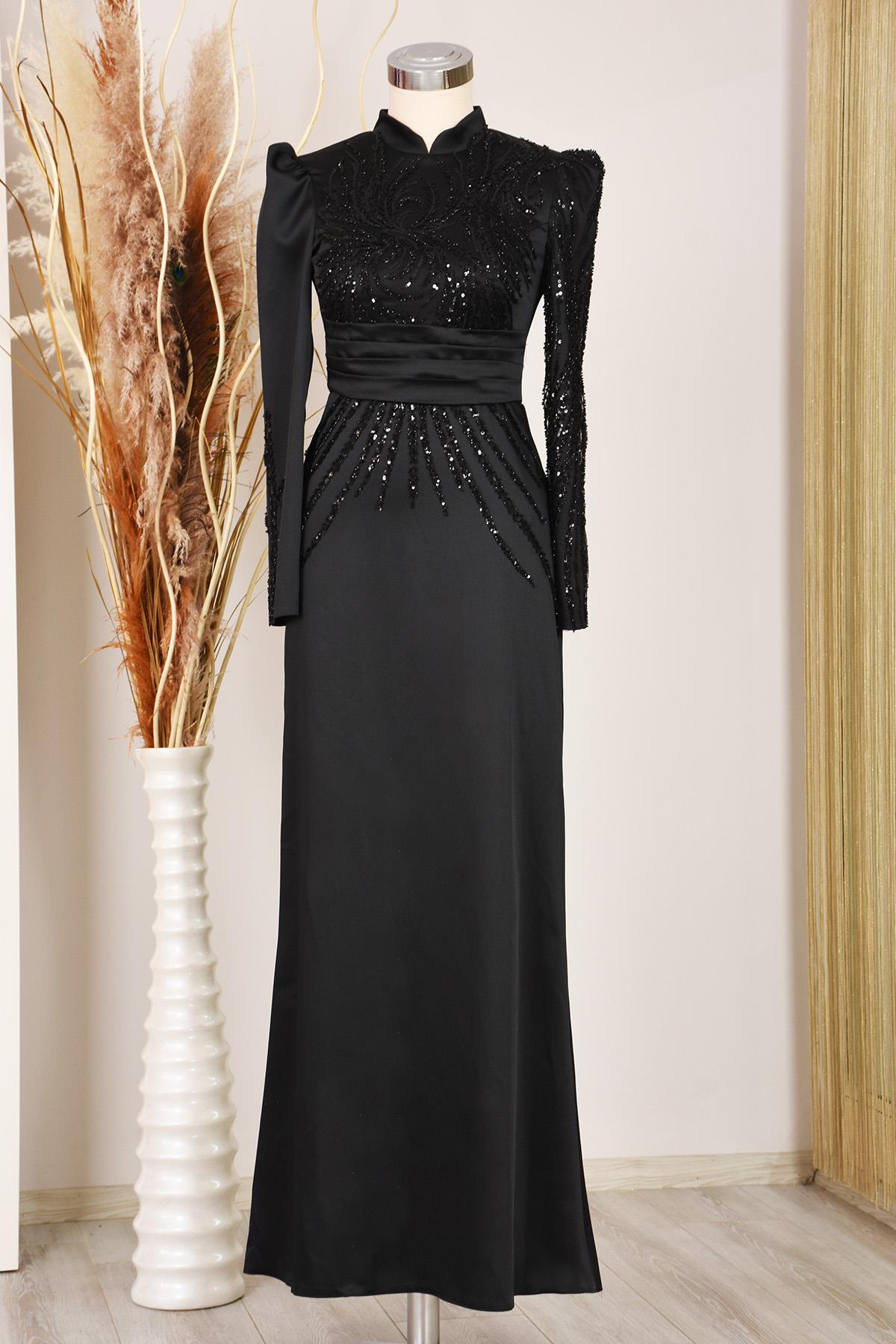 Önü Drapeli Aplik İşlemeli Nehir Tesettür Abiye - Siyah