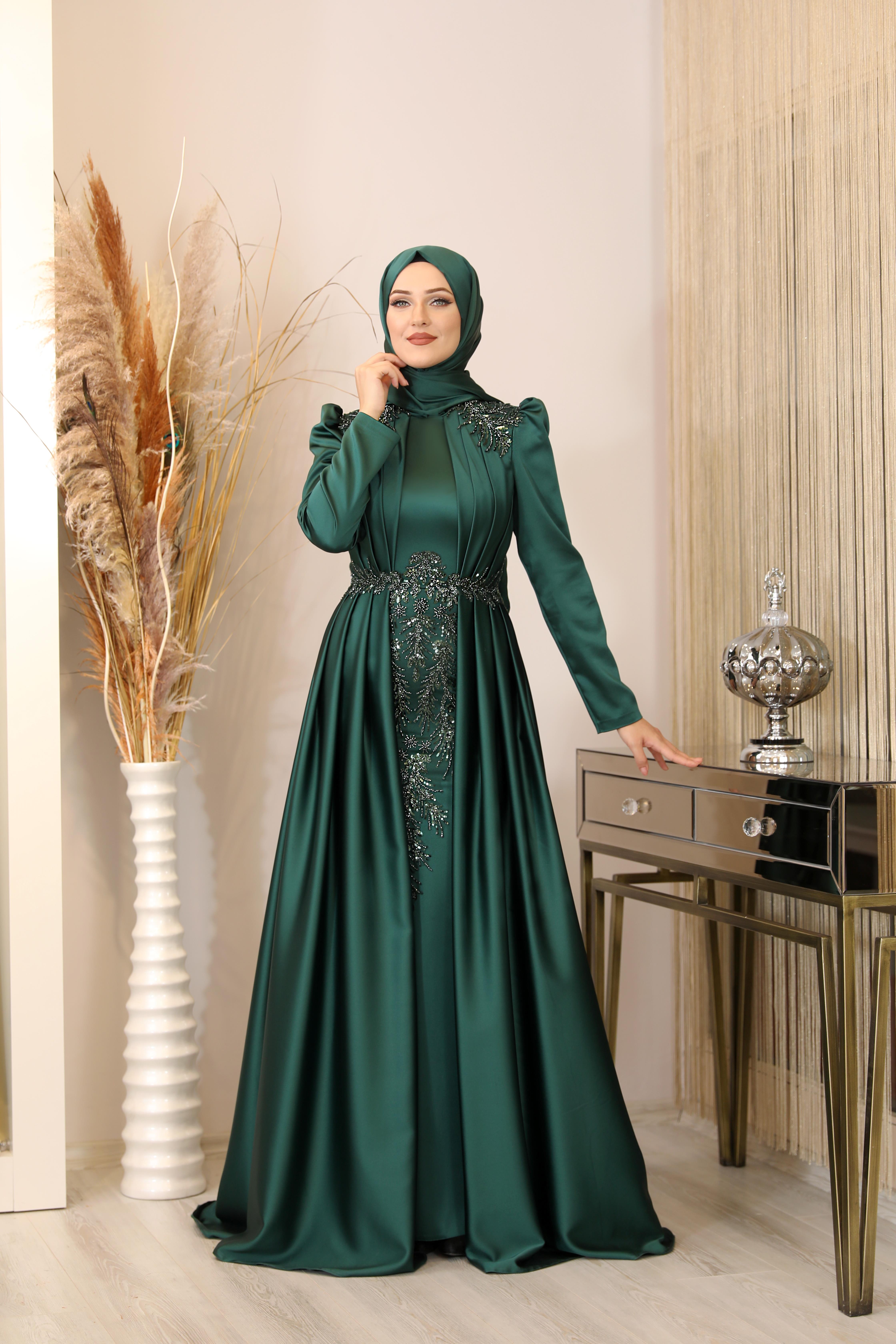 Roe Deer Hijab Evening Dress with Drape Appliqué on the Front - Emerald Green
