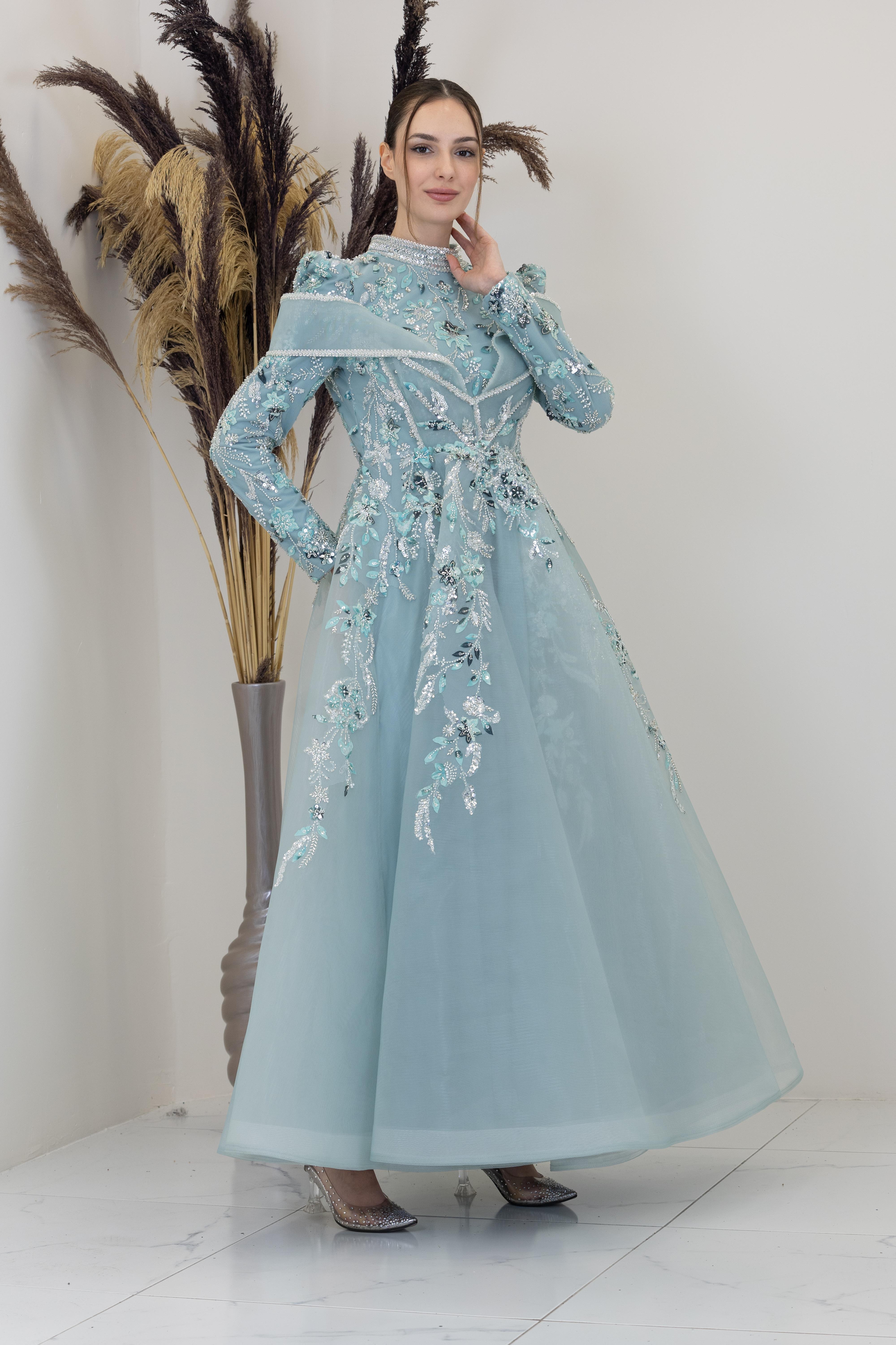 Önü V Aplik İşlemeli Safa Abiye-Mint