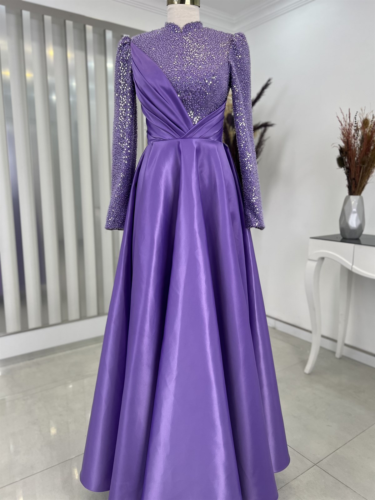Dream Front Darpe Beaded Embroidered Satin Hijab Evening Dress Lila