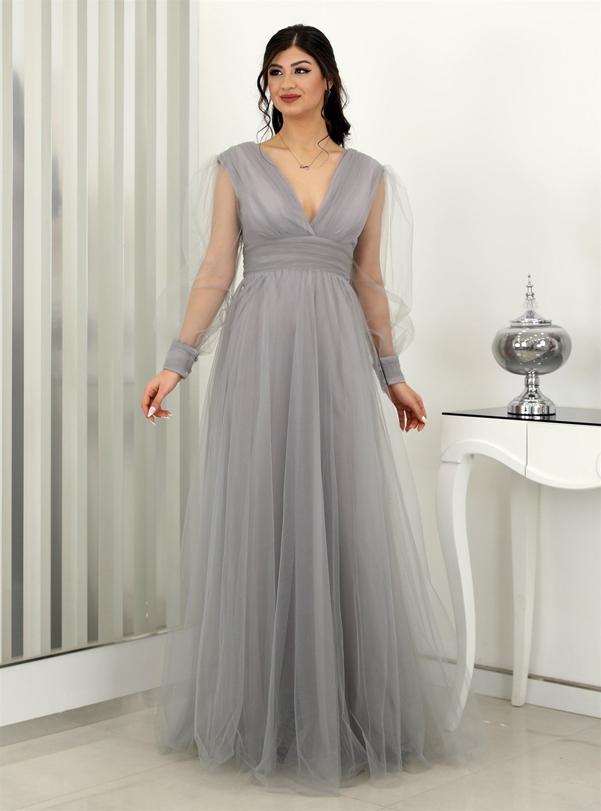 Tül Kollu Zeren V Yaka Belden Oturtmalı Abiye - Gri