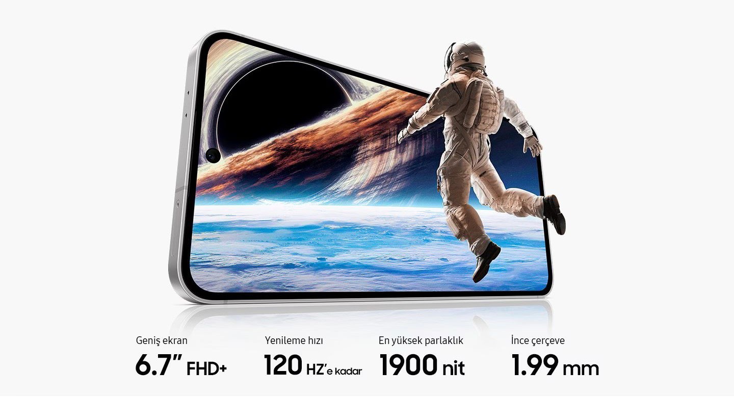  Büyüleyici bir görüntüleme deneyimi  Kendinizi şimdi öncekinden daha parlak ve renkli, gelişmiş Dynamic AMOLED 2X ekrandaki büyüleyici içeriklere bırakın. Görüntüleme deneyiminizi yeni bir seviyeye taşıyan daha büyük ekranın ve daha ince çerçevelerin keyfini sürün.