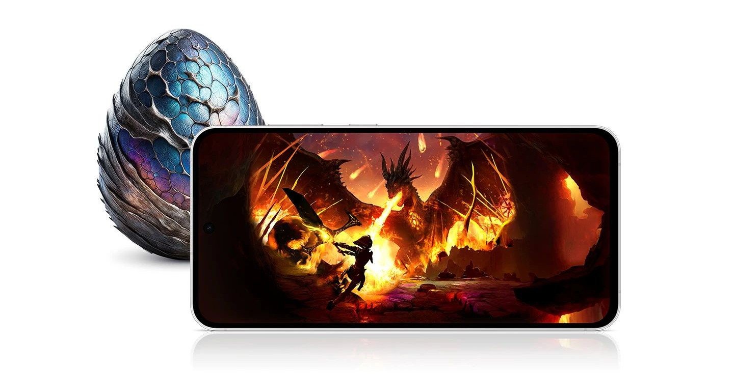  Olağanüstü gerçeklikte oyun deneyimi  Daha sorunsuz çoklu görev deneyimi için şimdi gelişmiş AP performansı sunan Galaxy S24 FE ile tanışın. Son teknoloji ürünü Samsung Exynos 2400e ile tek kelimeyle büyüleyici ve gerçekçi bir oyun deneyimi yaşayın.