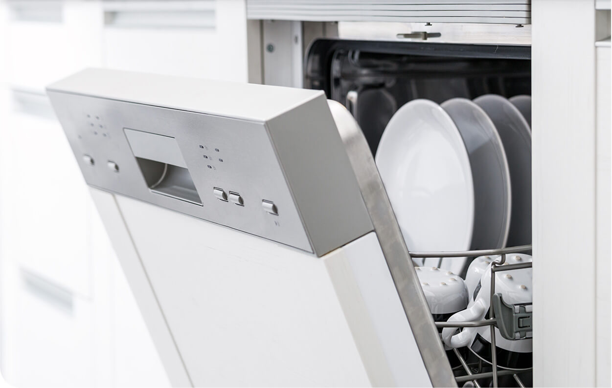 Bulaşık makinesinde yıkanabilen parçalarPlaka ve sepet birbirinden ayrılarak bulaşık makinesinde yıkanabilir.