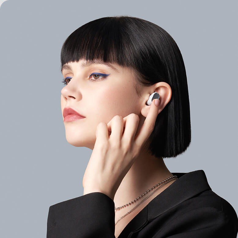 Kulak içi algılama Kulaklıklar çıkartıldığında müzik otomatik olarak duraklatılabilir. Yeniden takıldığında müzik çalmaya devam edilebilir.