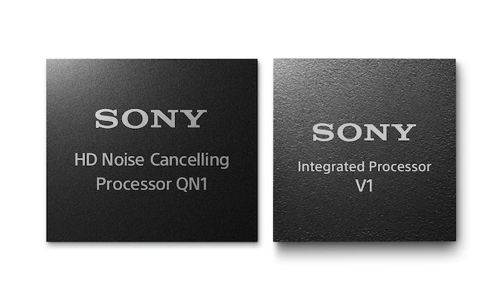 Rakipsiz gürültü engelleme  Özel olarak Sony tarafından geliştirilen Entegre İşlemci V1, HD Gürültü Engelleme İşlemcimiz QN1'in tam potansiyelini ortaya çıkarır. Bu eşsiz teknoloji kombinasyonu, sekiz mikrofonu kontrol ederek eşi görülmemiş gürültü engelleme kalitesi sunar.