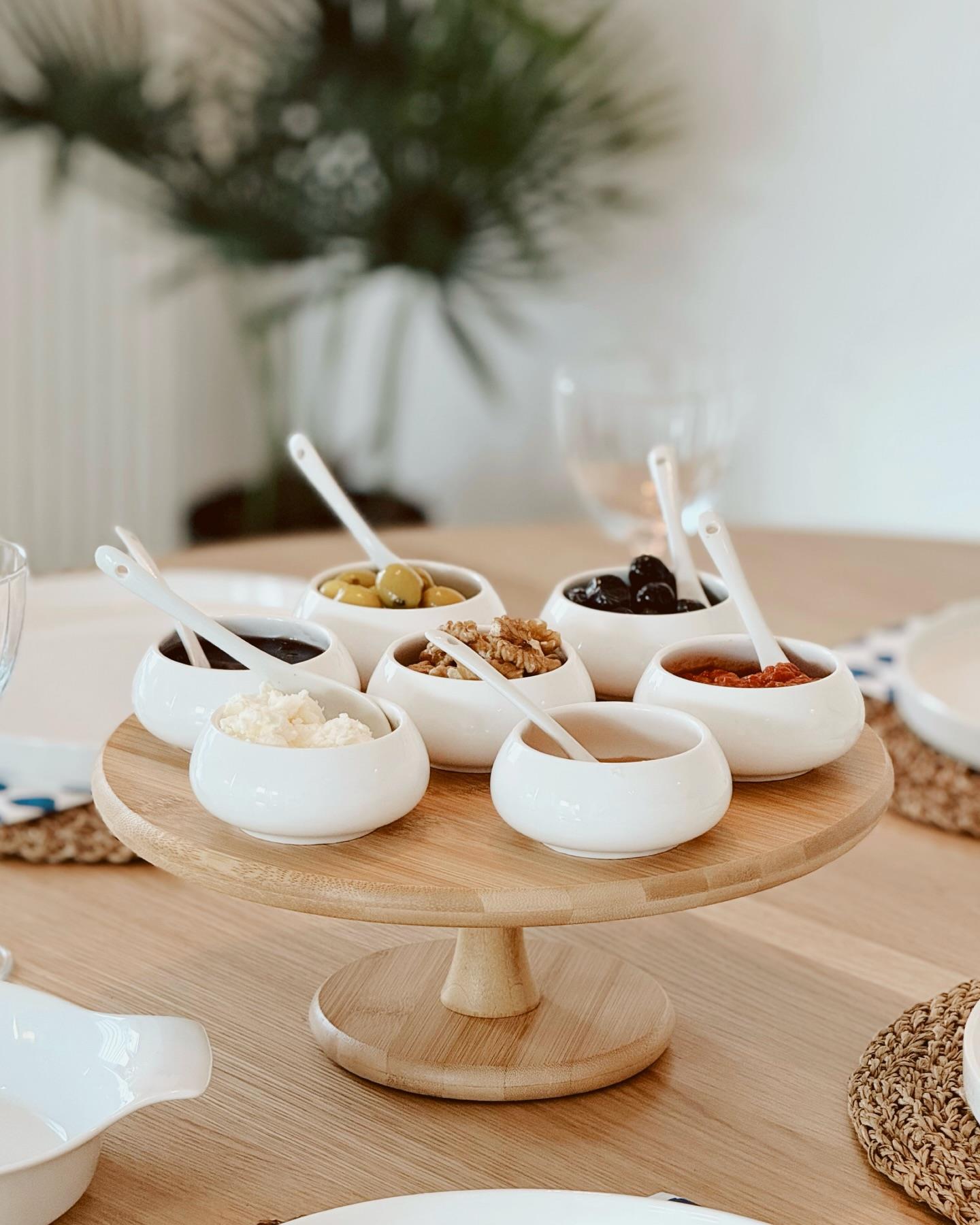 Döner Stantlı Porselen Kahvaltı Seti  - 7'li Sunum | Hestia Home